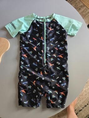 Nano Mint Sleeve Short-Sleeve One-Piece Rashguard with Surf Print